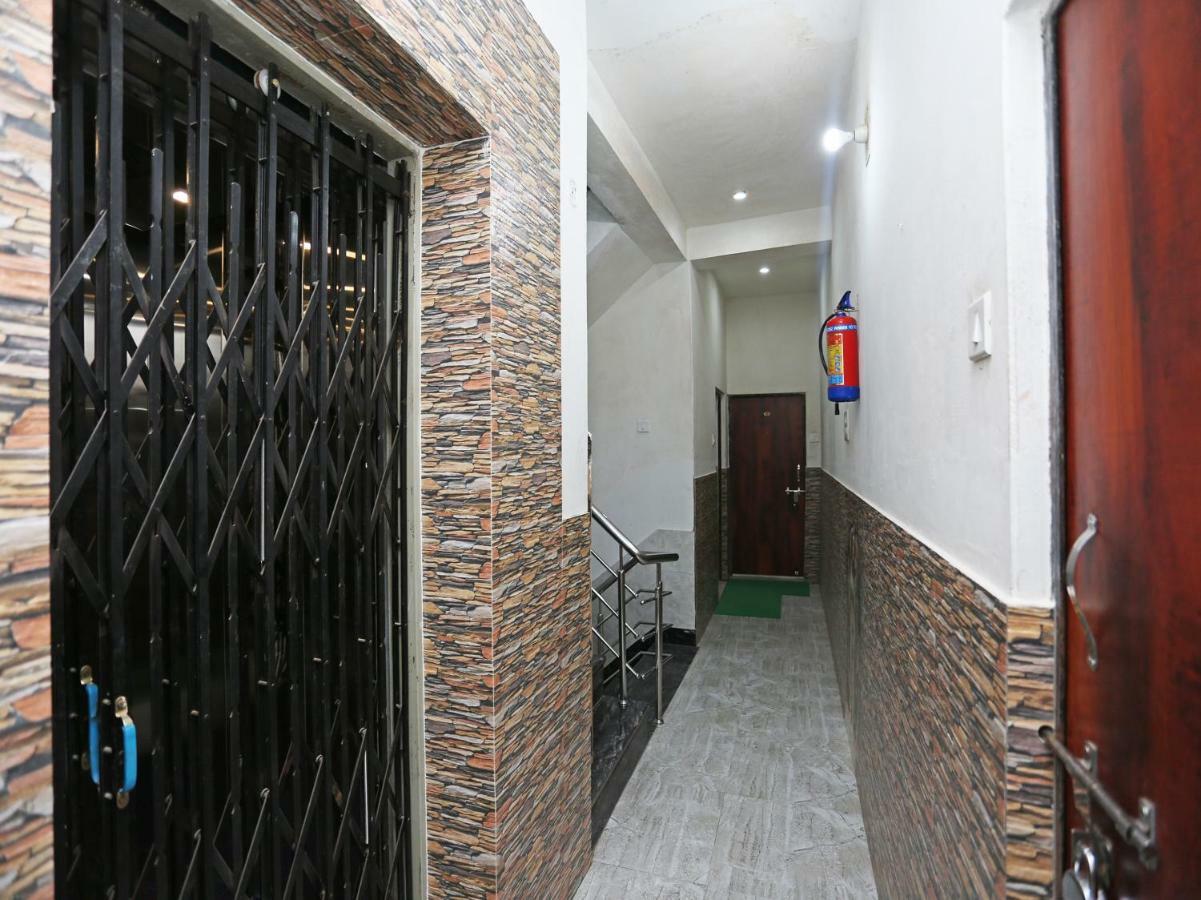 Hotel Bachchan Palace Varanasi Bagian luar foto