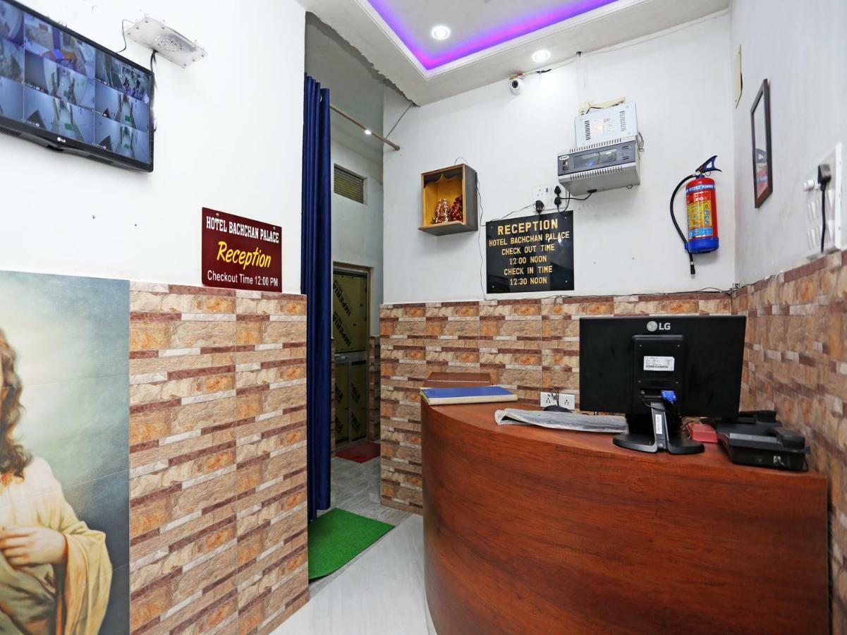 Hotel Bachchan Palace Varanasi Bagian luar foto