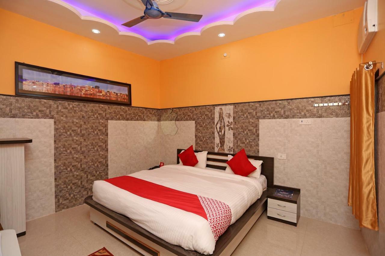Hotel Bachchan Palace Varanasi Bagian luar foto