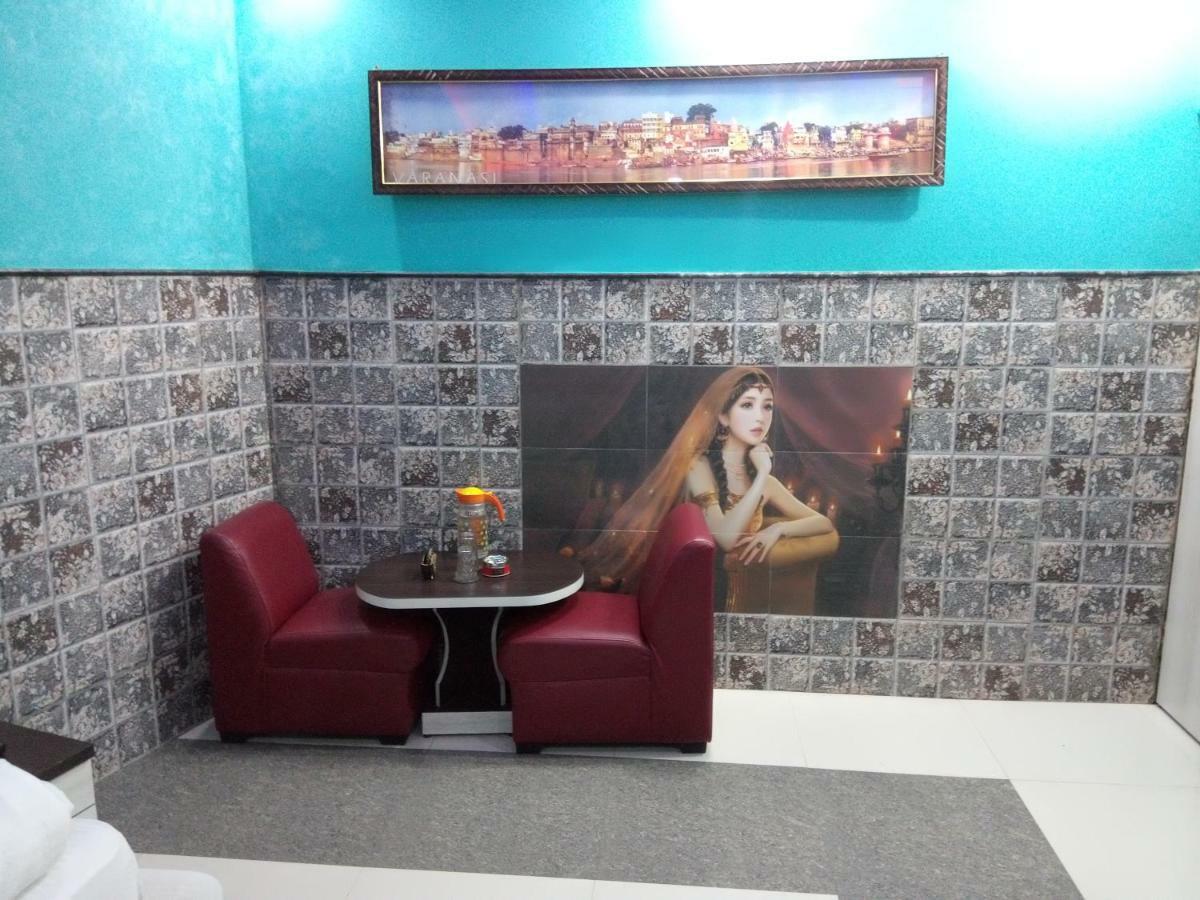 Hotel Bachchan Palace Varanasi Bagian luar foto
